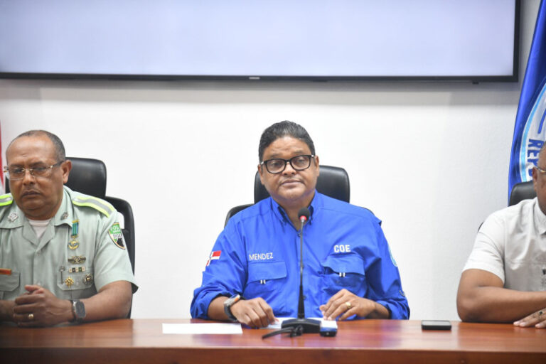 COE mantiene 11 provincias en alerta amarilla y 15 en verde por lluvias