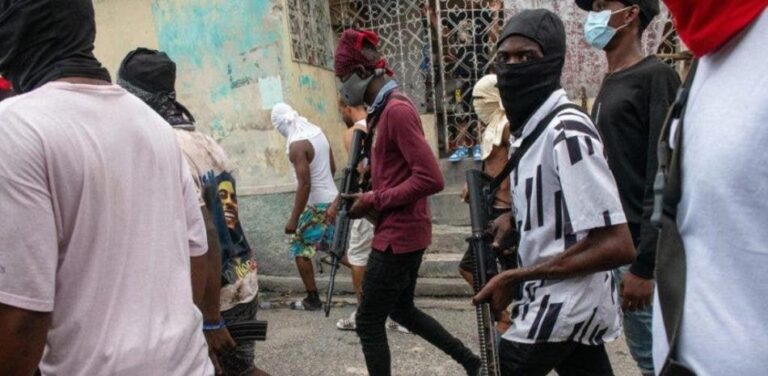 Pandilleros intensifican ola de terror y asesinan al fiscal haitiano Québex Jean