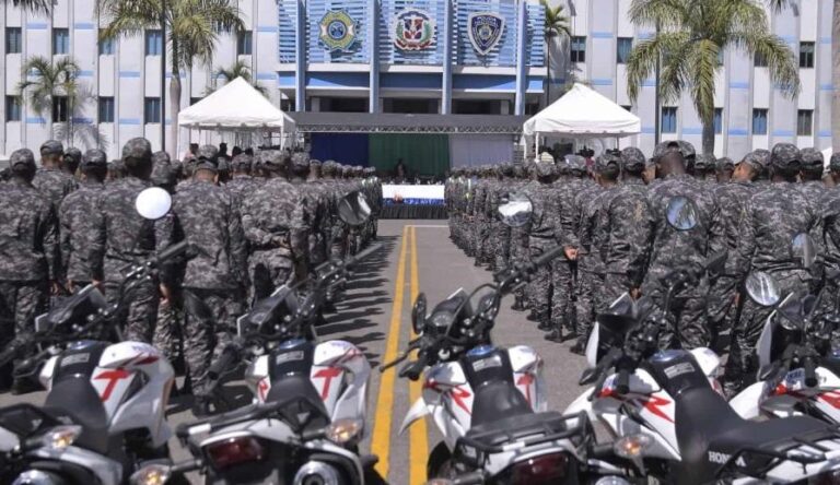Policía apresa una persona y ocupa cuatro armas de fuego en Neyba y Barahona.
