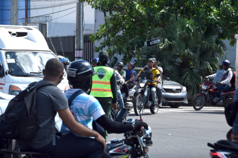 Detendrán motocicletas que violen señales de tránsito y circulen de forma irregular