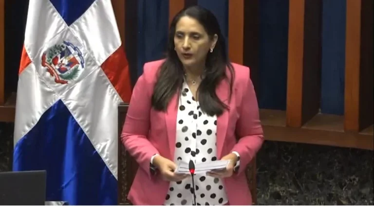 Senadora Lía Díaz propone fortalecer protocolos de protección a víctimas de violencia