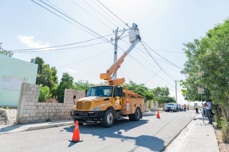 Edesur pone en servicio más de 2,000 lámparas y mejora iluminación en municipios y distritos municipales