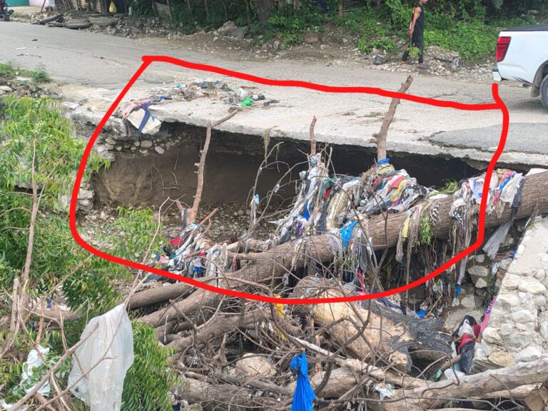 Badén en alerta de una tragedia en Azua