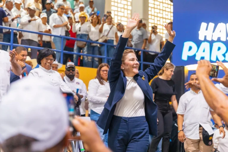 Carolina Mejía fortalece su estructura política en Ocoa y Peravia