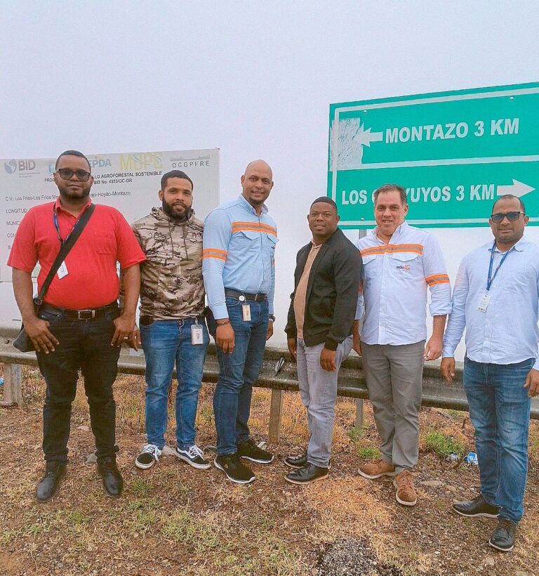 Edesur inicia proyecto para llevar electricidad a comunidad El Montazo, en la provincia de Azua