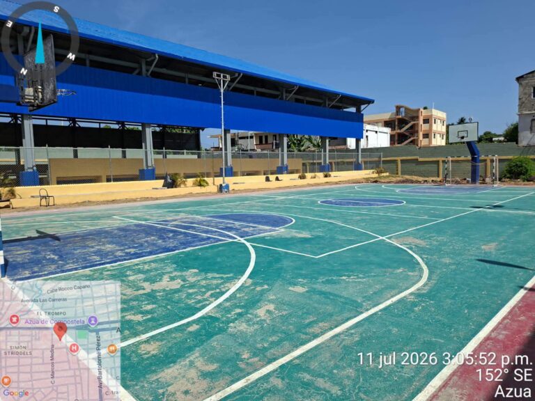 Multiuso Liceo secundario Román Bardorioti de Castro en Face final.
