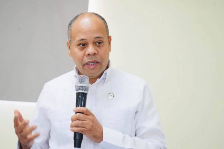 REGIONAL 03 DE AZUA SUPERA EL PROMEDIO NACIONAL EN EVALUACIÓN DIAGNÓSTICA DEL NIVEL SECUNDARIO