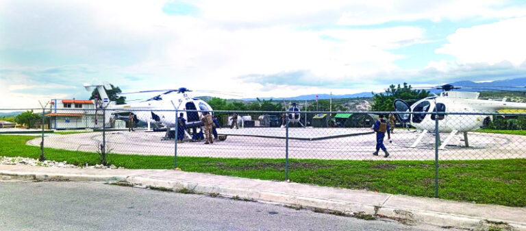 Siete helicópteros de El Salvador llegan a Jimaní
